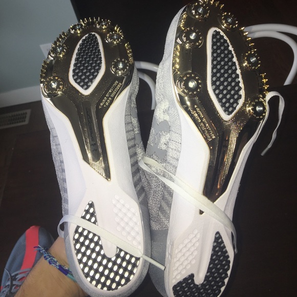 Under armour “Miler Pro” mid distance track spikes - Picture 3 of 3